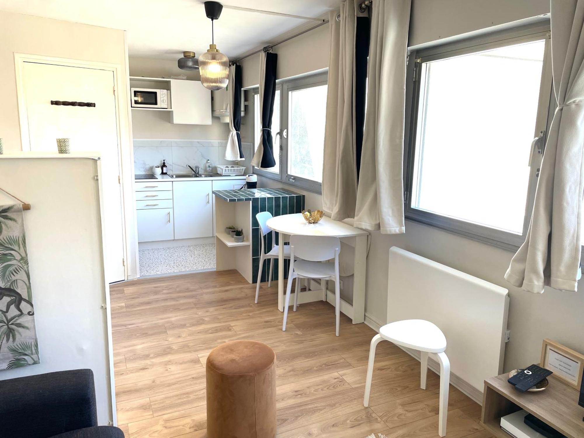Apartment Calme Plein Centre 50m