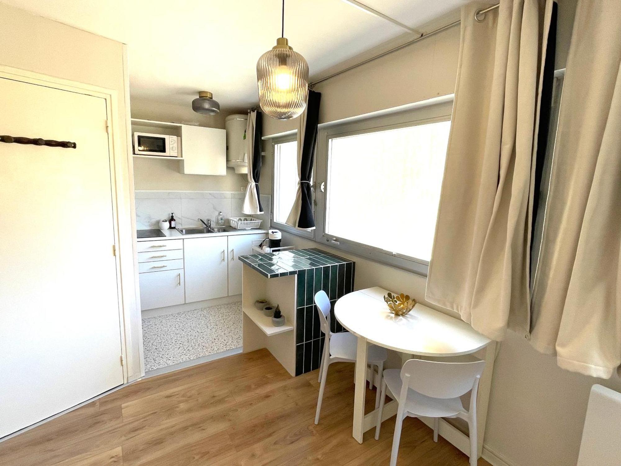 Calme Plein Centre 50m Apartment *
